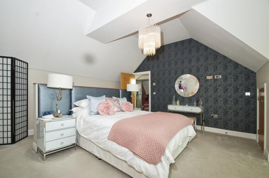 Additional property image - Craig Yr Eos Avenue, Ogmore-By-Sea, Vale Of Glamorgan