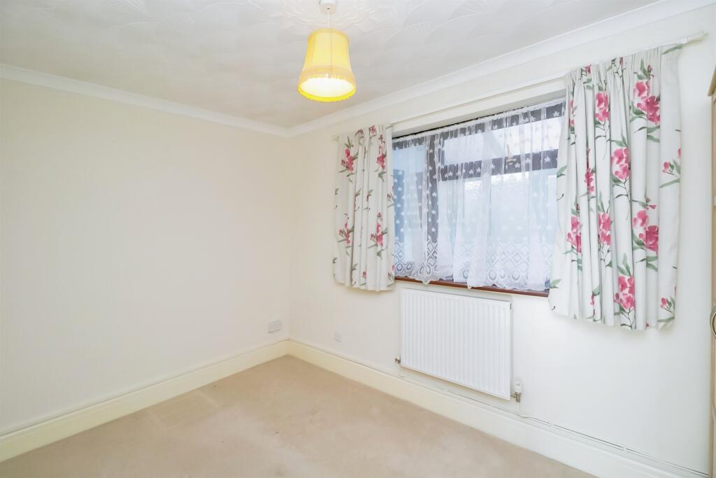 Additional property image - Marine Walk, Ogmore-By-Sea, Bridgend