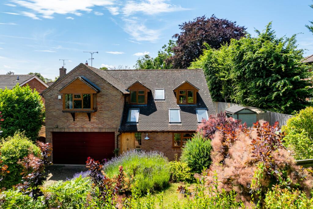 Main image of property: Elm Brook Close, Chearsley, Aylesbury, Buckinghamshire, HP18