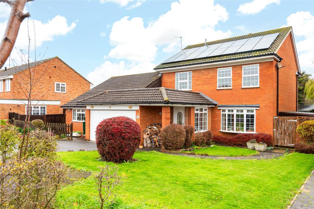 Main image of property: Cumberland Close, Aylesbury, Buckinghamshire, HP21