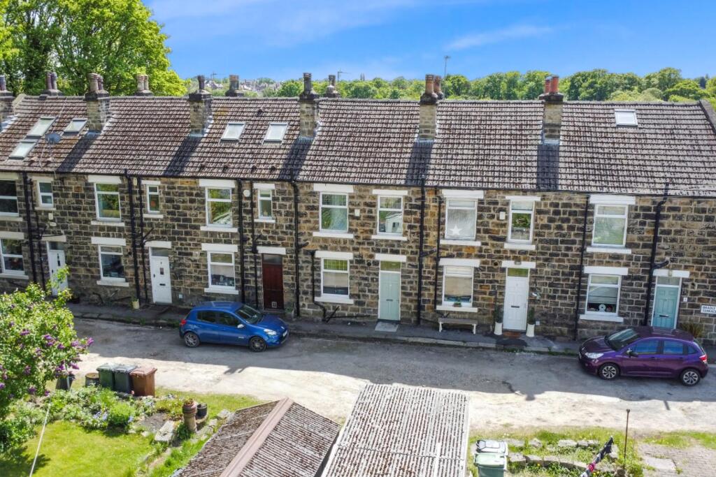 Main image of property: Bradley Terrace, Leeds, West Yorkshire