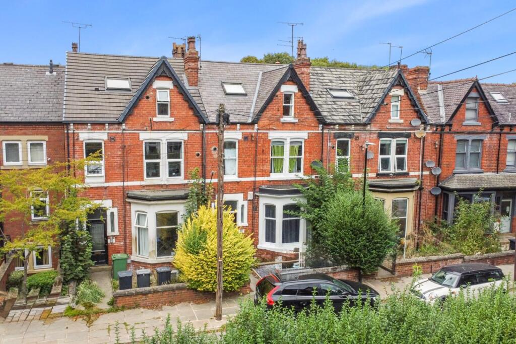 Main image of property: Oakwood Avenue, Oakwood
