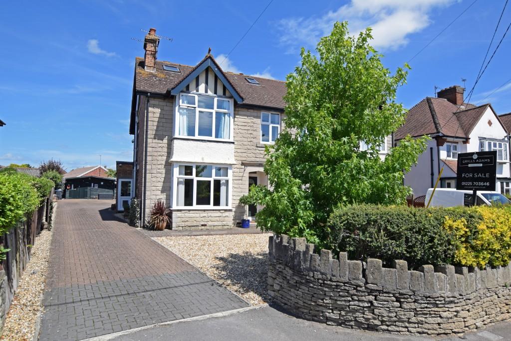 3 bedroom semidetached house for sale in Sandridge Road, Melksham