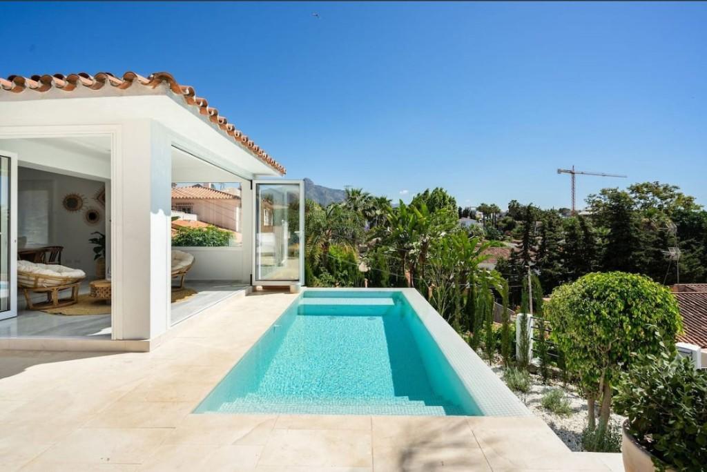 4 bedroom detached house for sale in Nueva Andalucia, Málaga, Andalusia