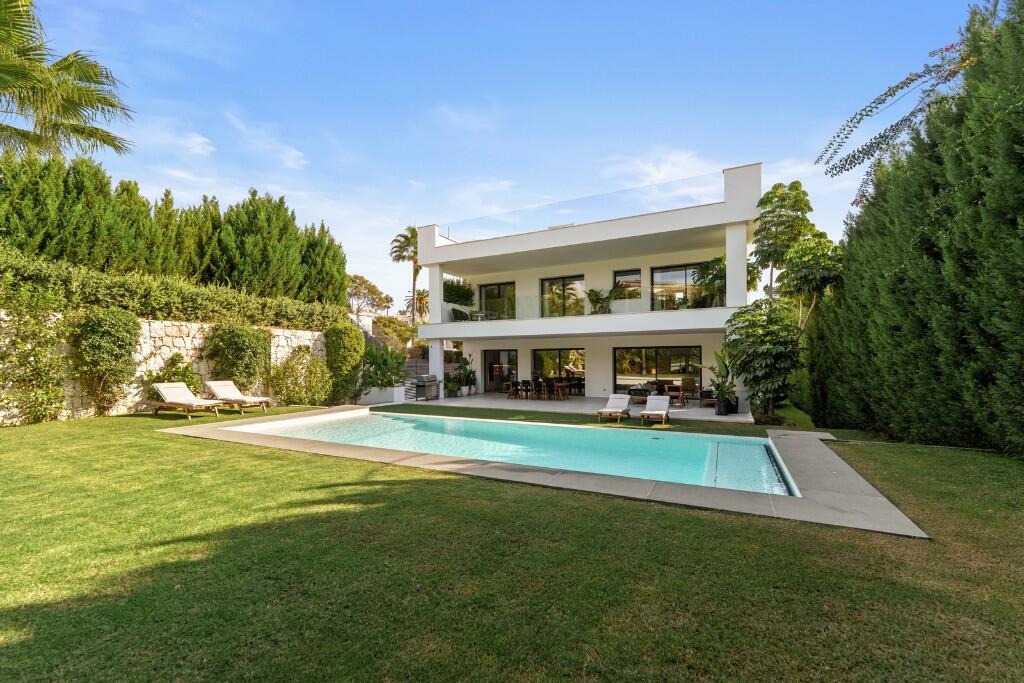 Main image of property: Nueva Andalucia, Málaga, Andalusia