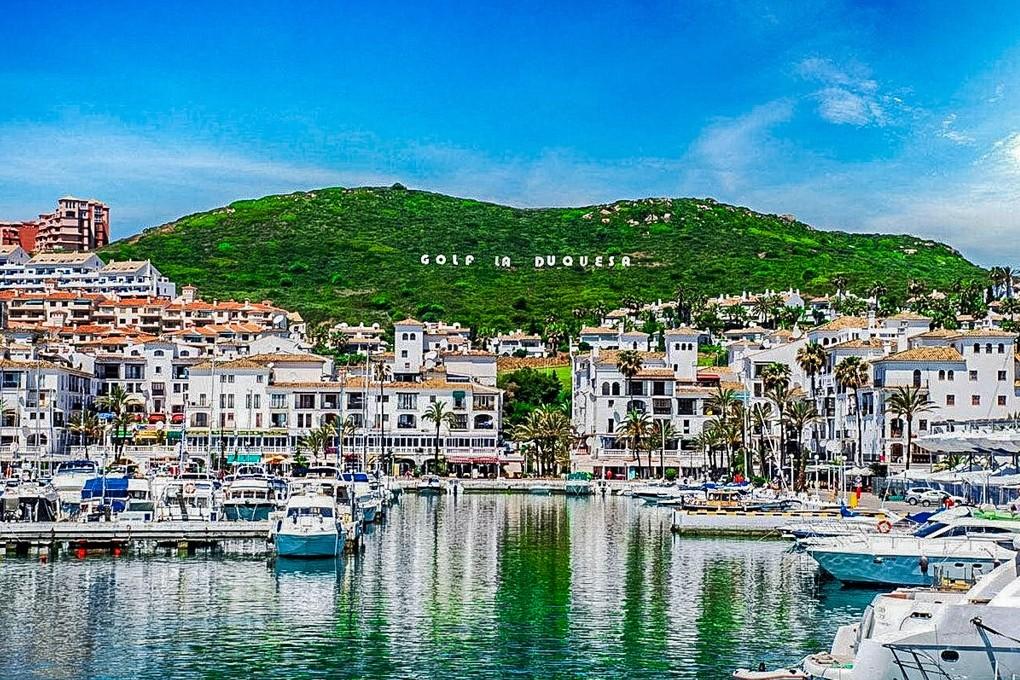 2 bedroom apartment for sale in Duquesa, Málaga, Andalusia, Spain