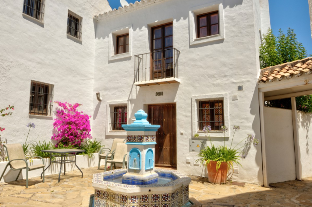 2 bedroom town house for sale in Nueva Andalucia, Málaga, Andalusia, Spain