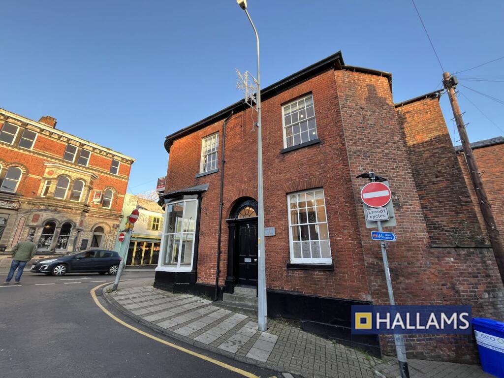 Main image of property: Oak House, 3 Swan Bank, Congleton, CW12 1RY