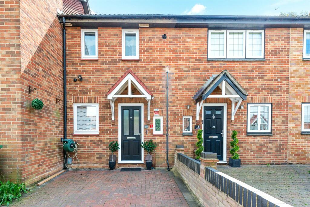 2 bedroom terraced house for sale in Ashurst Close, Crayford, Kent, DA1