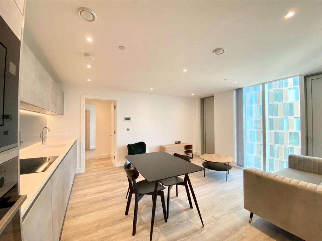 Main image of property: The Blade, Manchester