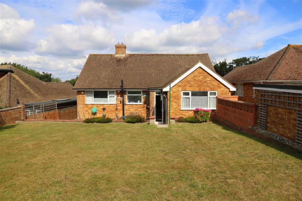 3 bedroom detached bungalow for sale in Linley Drive, Hastings, TN34