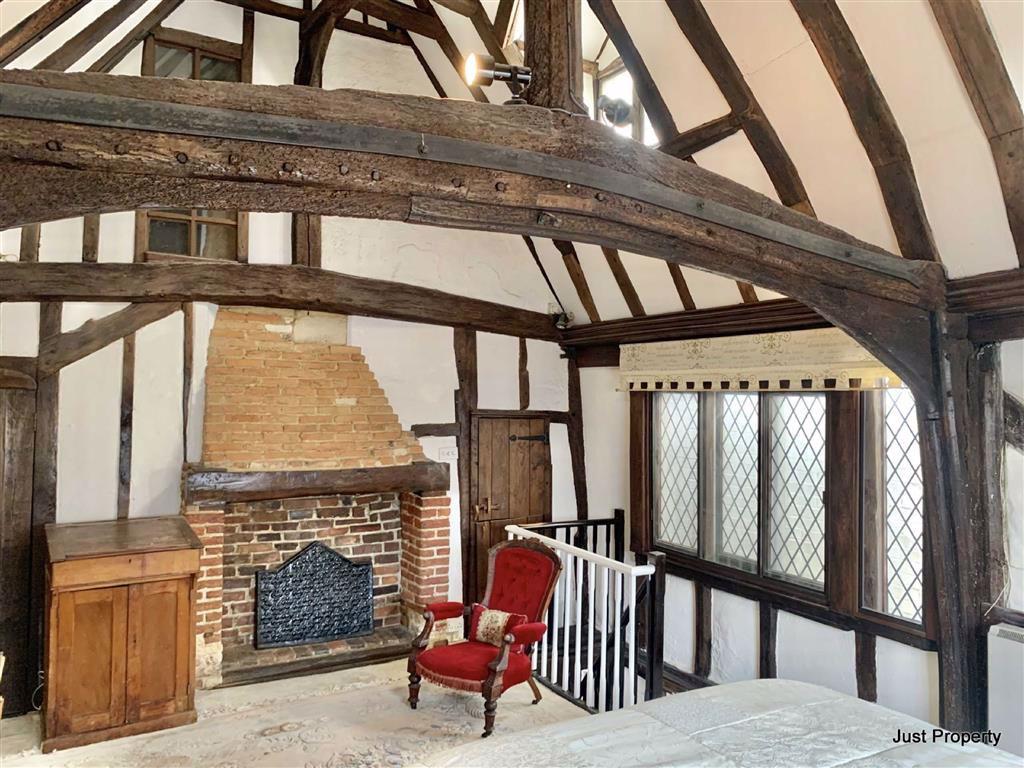 4 bedroom terraced house for sale in The Bourne, Hastings, TN34