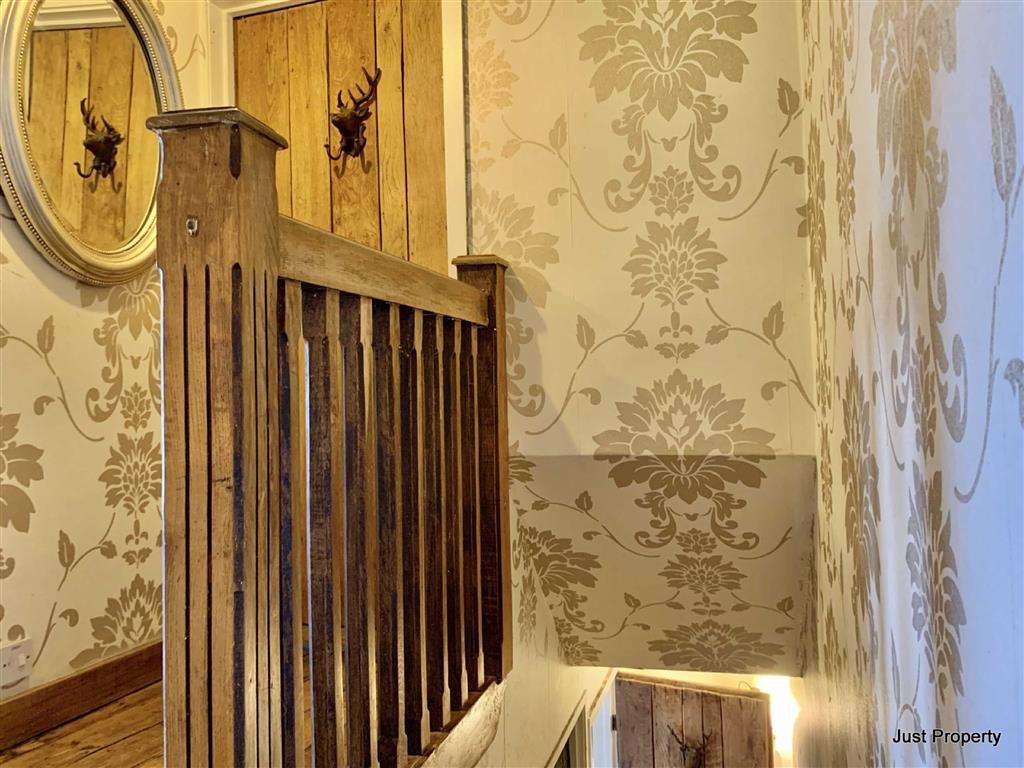 4 bedroom terraced house for sale in The Bourne, Hastings, TN34