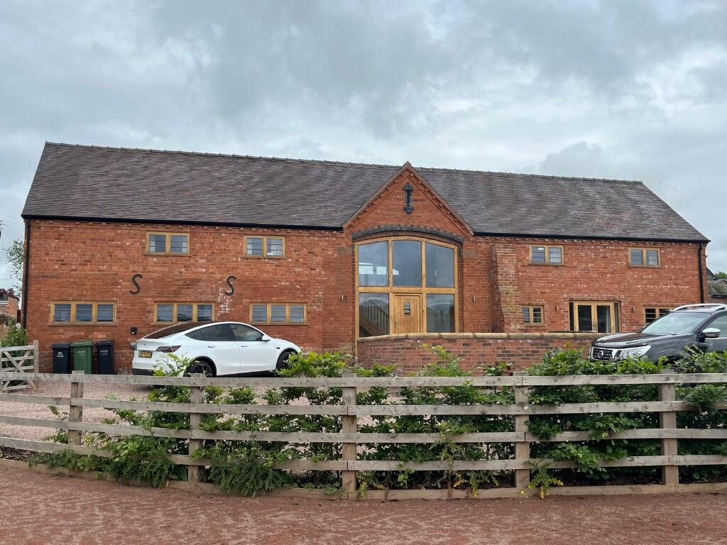 Main image of property: The Harvest Barn, Risingbridge, Berry Lane, B61 9EN