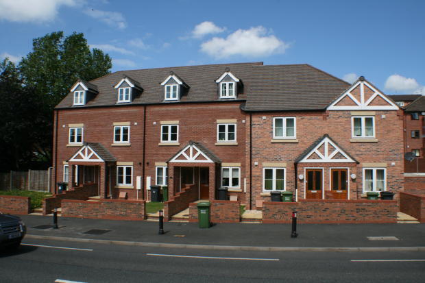 Main image of property: 14 Wolverhampton Road,Kidderminster,DY10 2UT