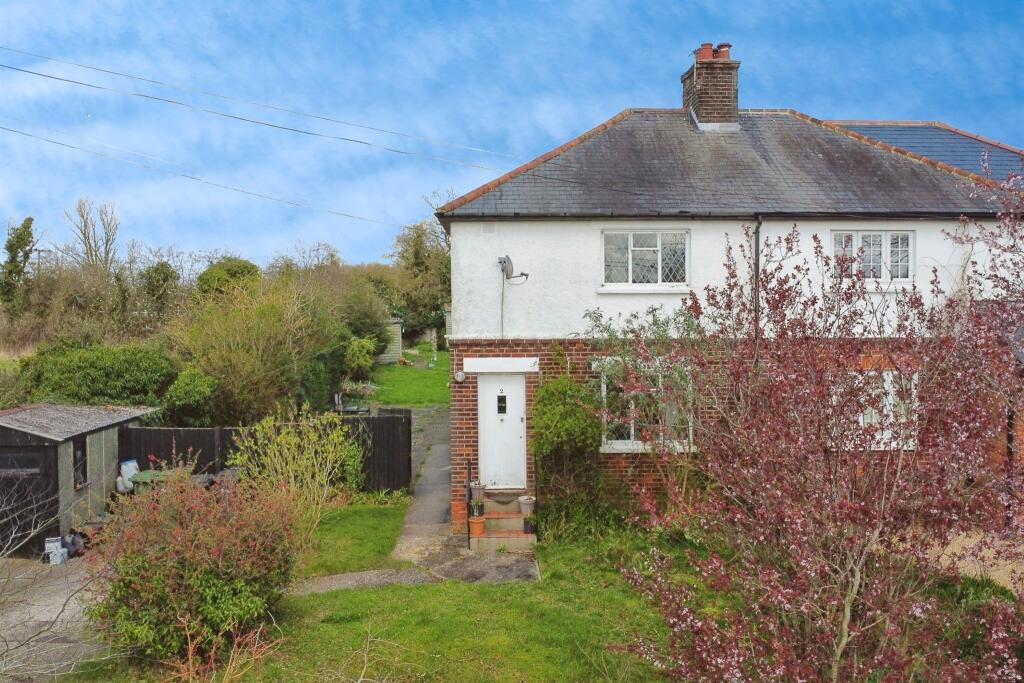 3 bedroom semidetached house for sale in Fambridge Cottages, White