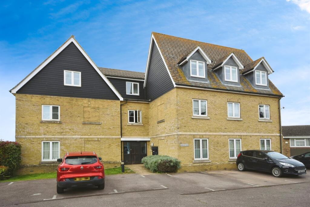 2 bedroom ground floor flat for sale in Edinburgh Gardens, BRAINTREE, CM7