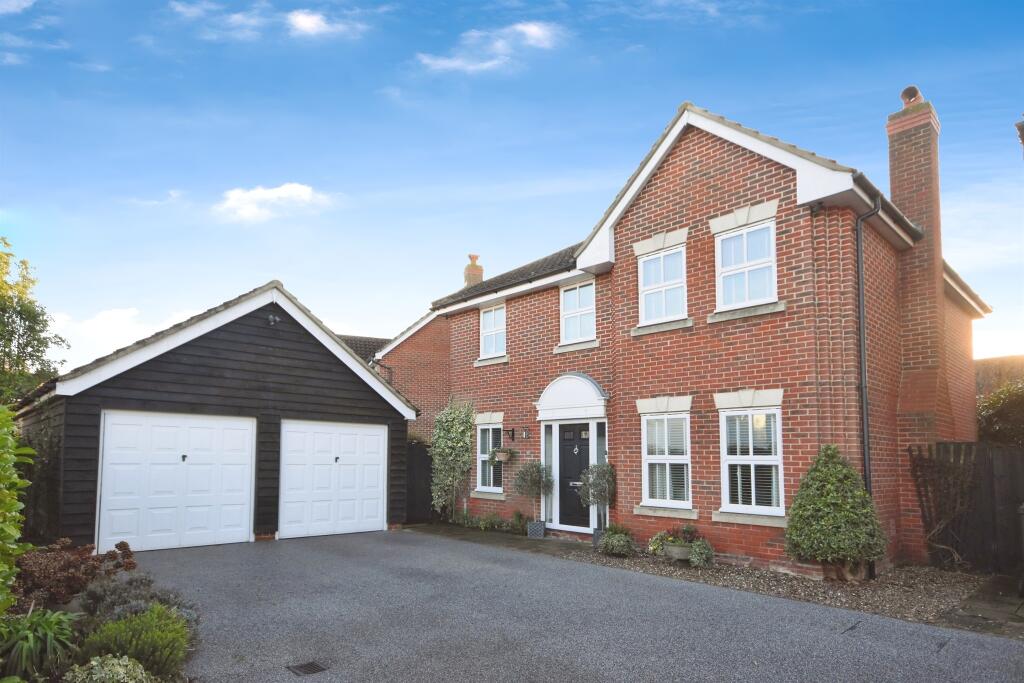 Main image of property: Clarks Wood Drive, Braintree