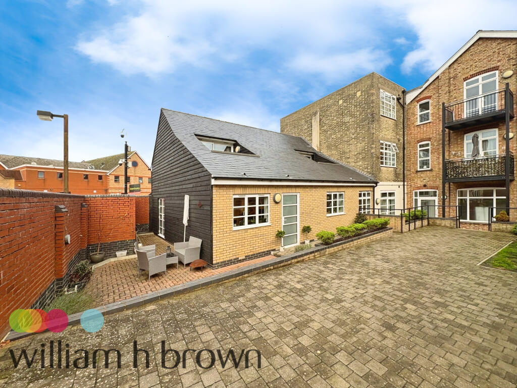 Main image of property: High Street, BRAINTREE