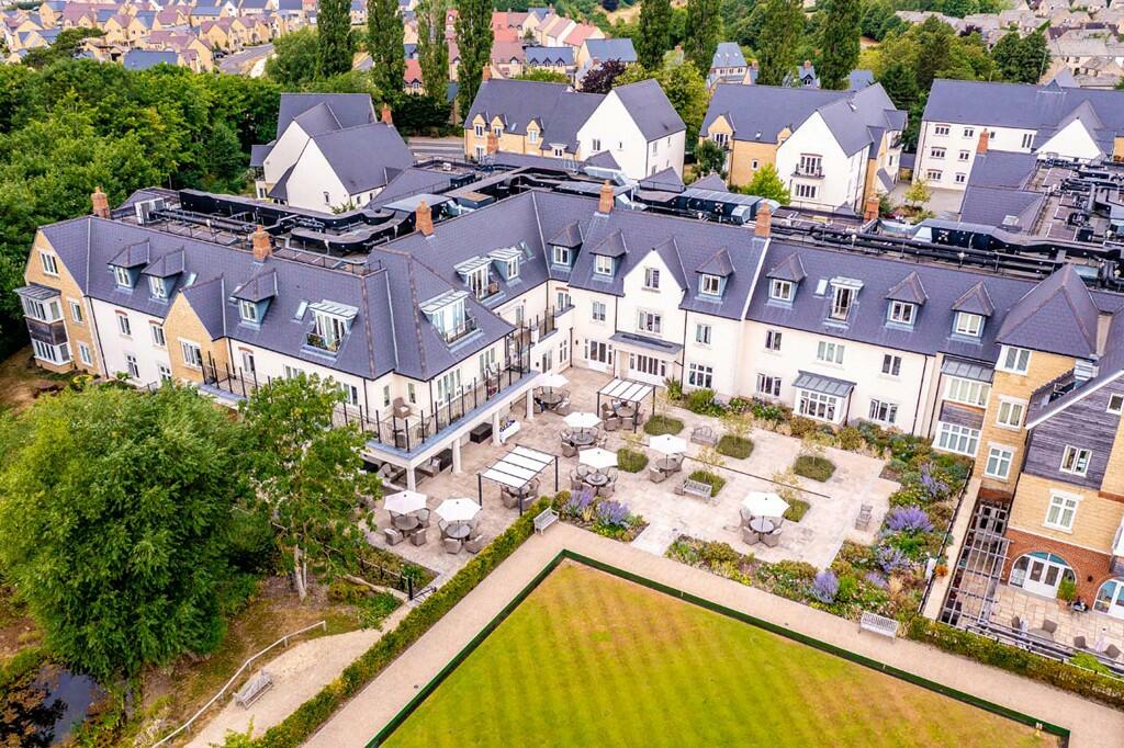 2 bedroom retirement property for sale in Coral Springs Way, Witney