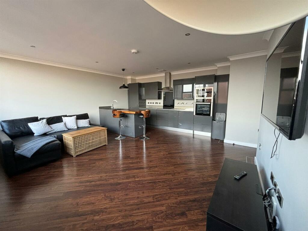 1 bedroom apartment for rent in Essex House, Manor St, HU1