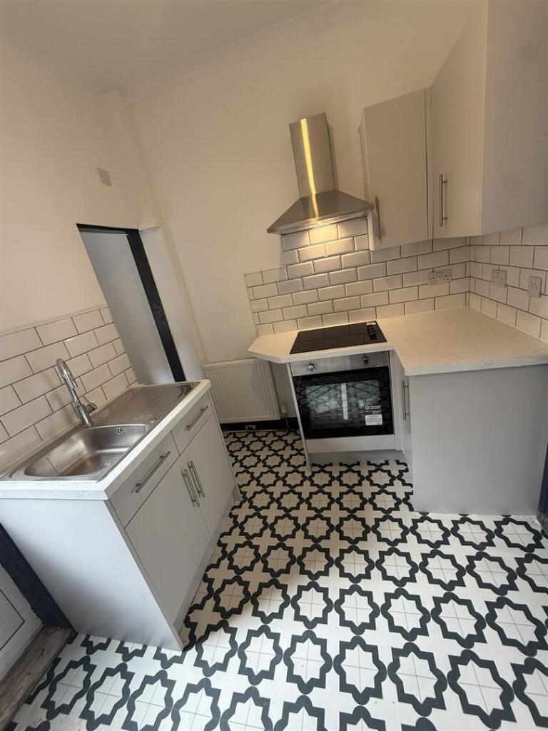 Main image of property: Fairmount Avenue, De La Pole Avenue, Hull