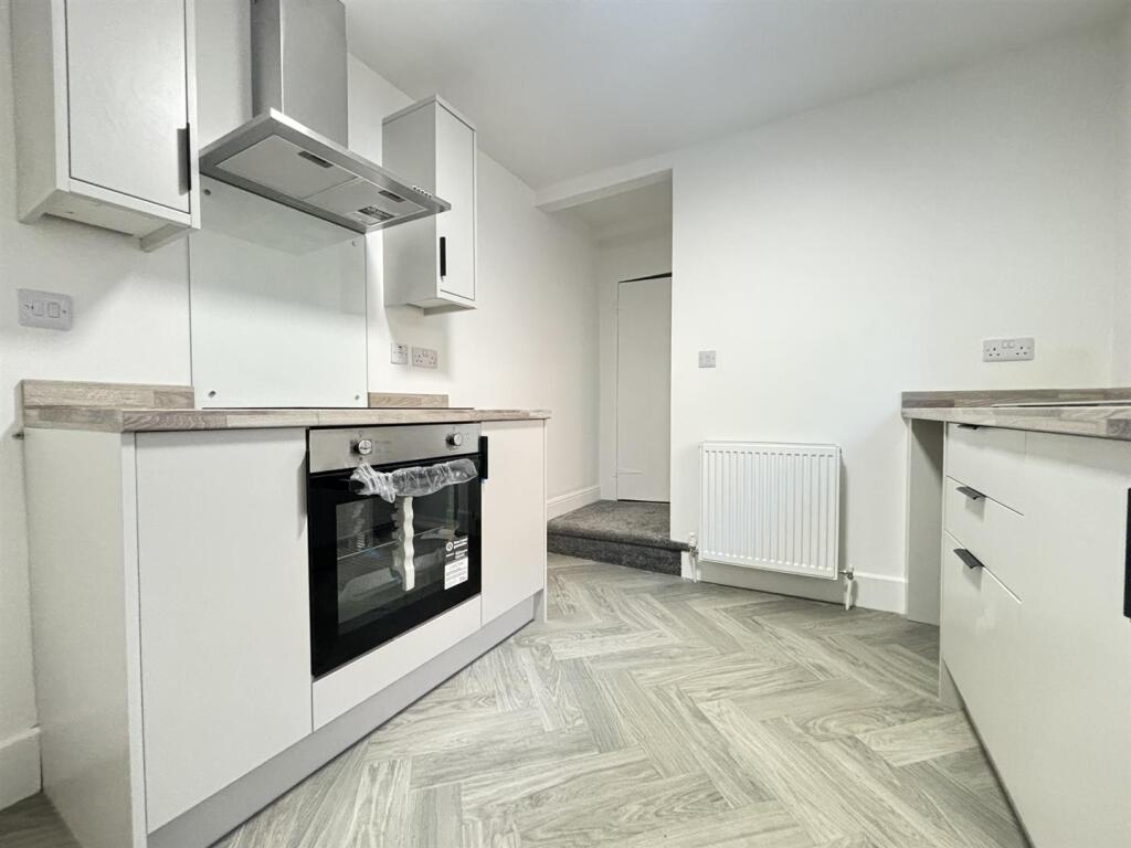 Main image of property: Ground Floor Flat Chanterlands Avenue, Kingston Upon Hull