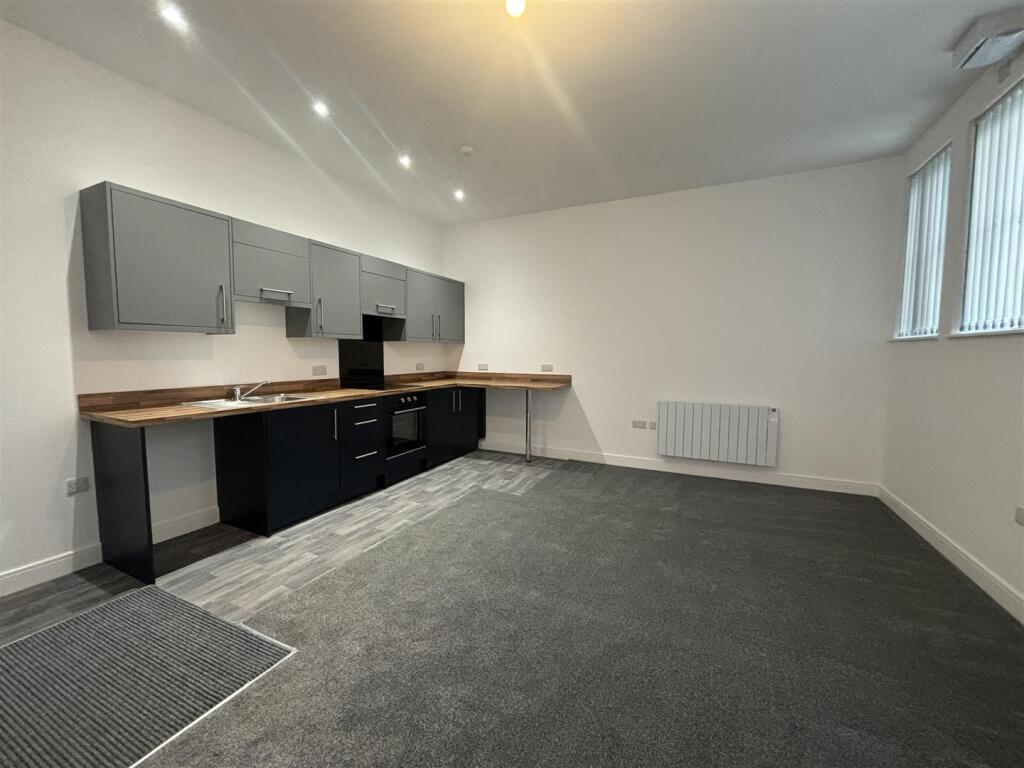 Main image of property: Chapel Lane, Hull