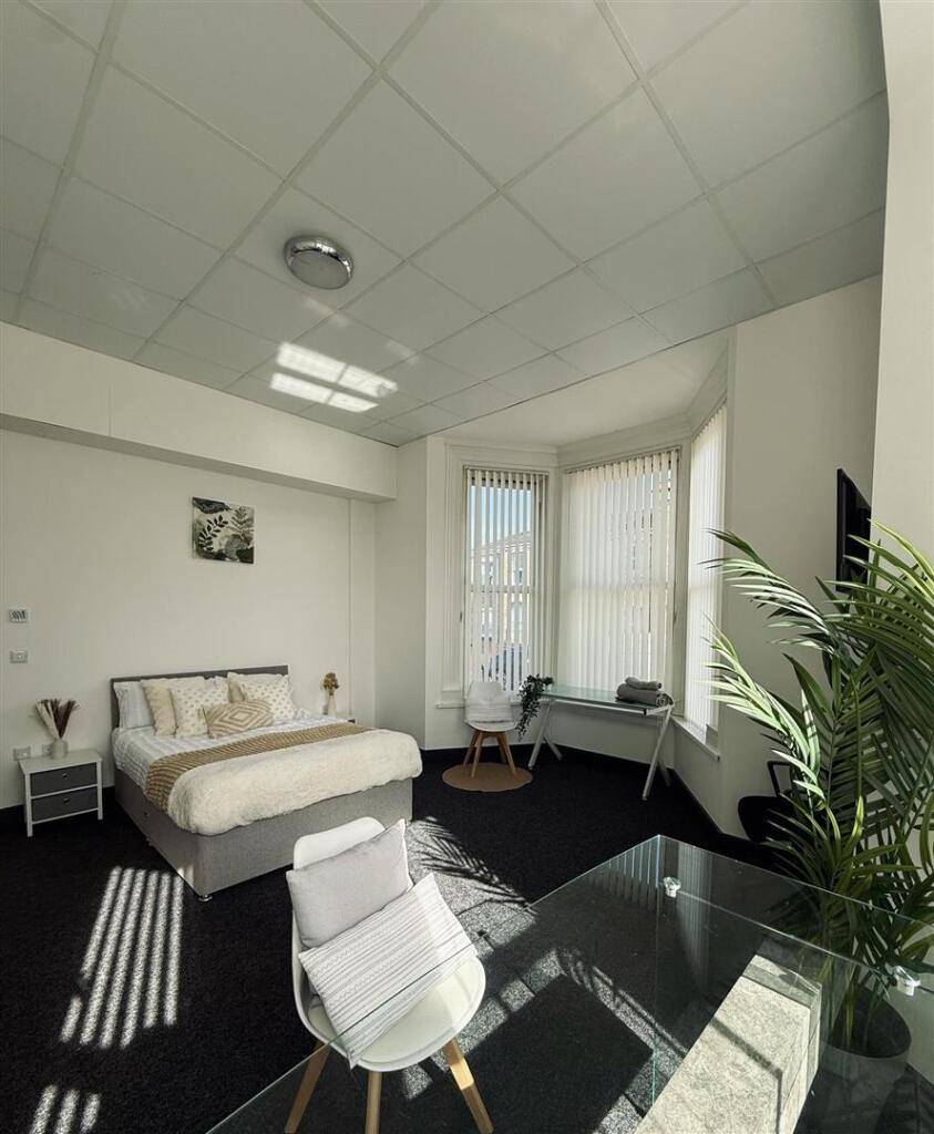 Main image of property: En-Suite Rooms, 232 Spring Bank, Hull