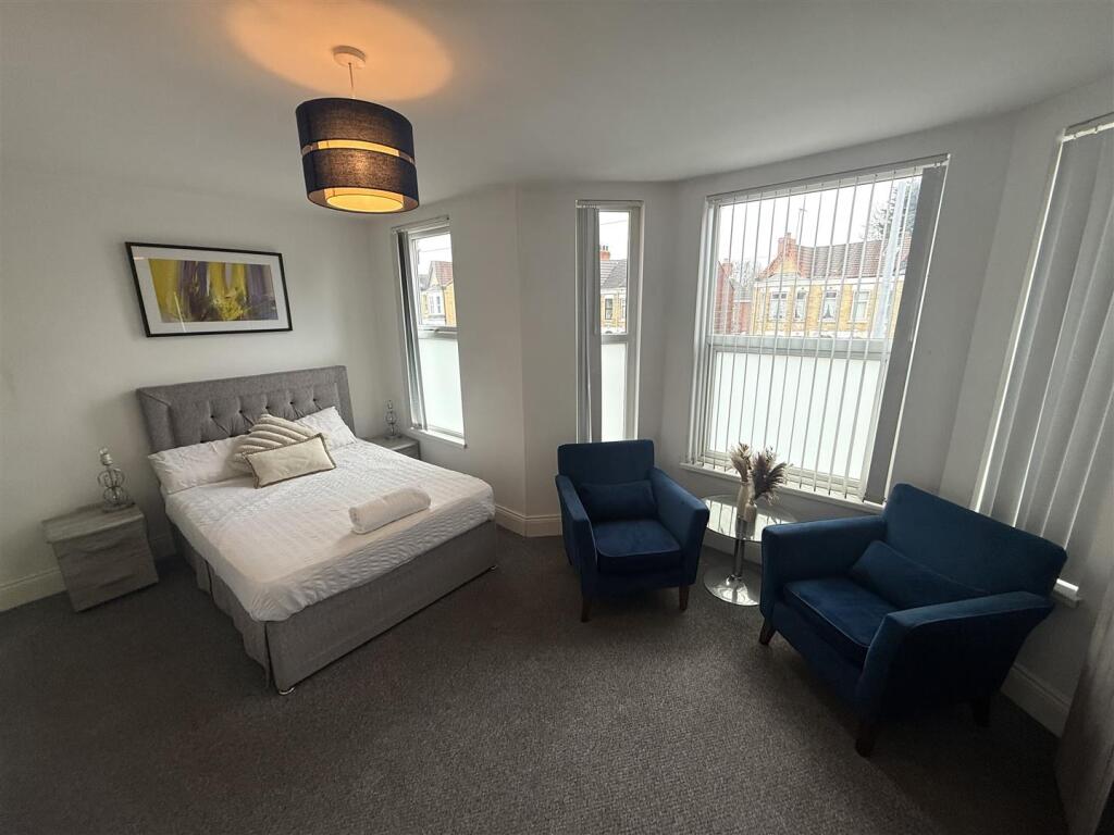 Main image of property: Holderness Road, Hull