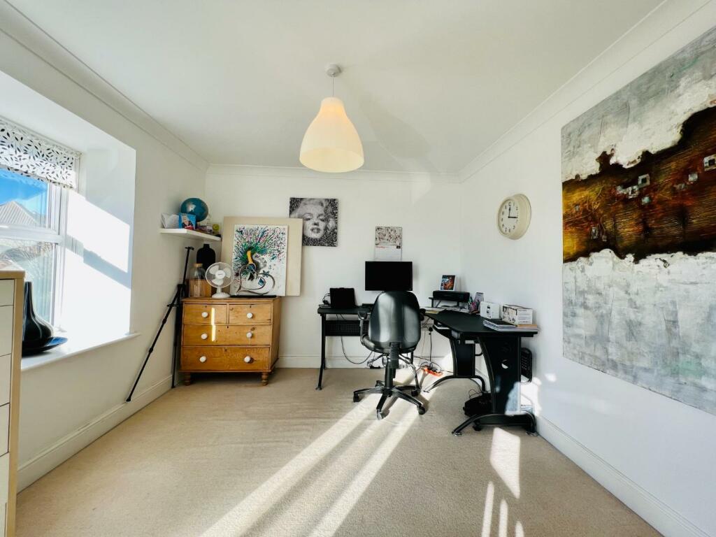 Additional property image - Paxton Avenue, Hawkinge