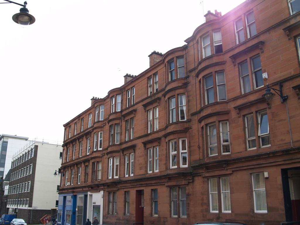 2 bedroom flat for rent in West Graham Street,Glasgow,G4