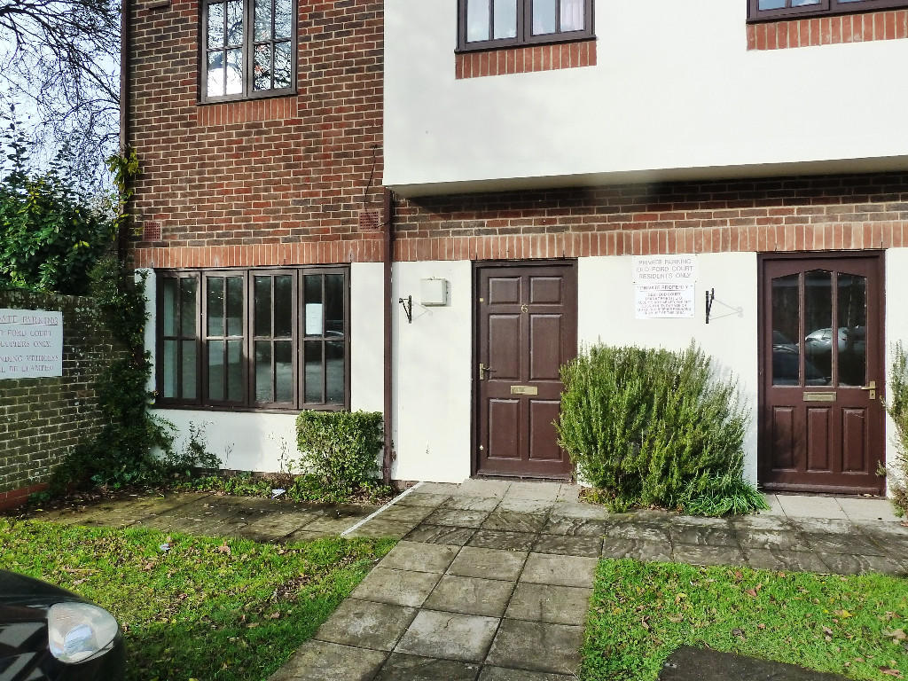 Shop for rent in Old Ford Court,High Street, Pewsey, Wiltshire, SN9