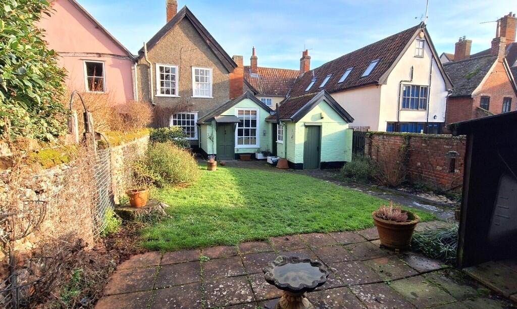 Main image of property: High Street, IP6