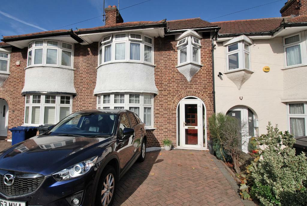 3 bedroom terraced house for sale in Brookbank Avenue, Hanwell, London