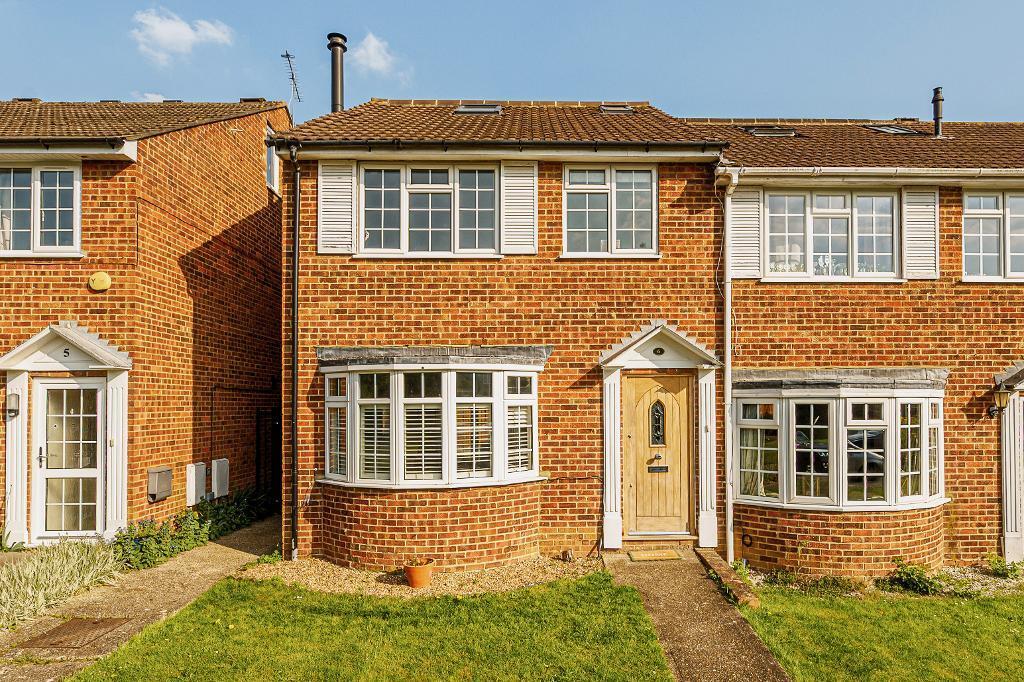 Main image of property: Oakley Close, Hanwell, London, W7 3BQ