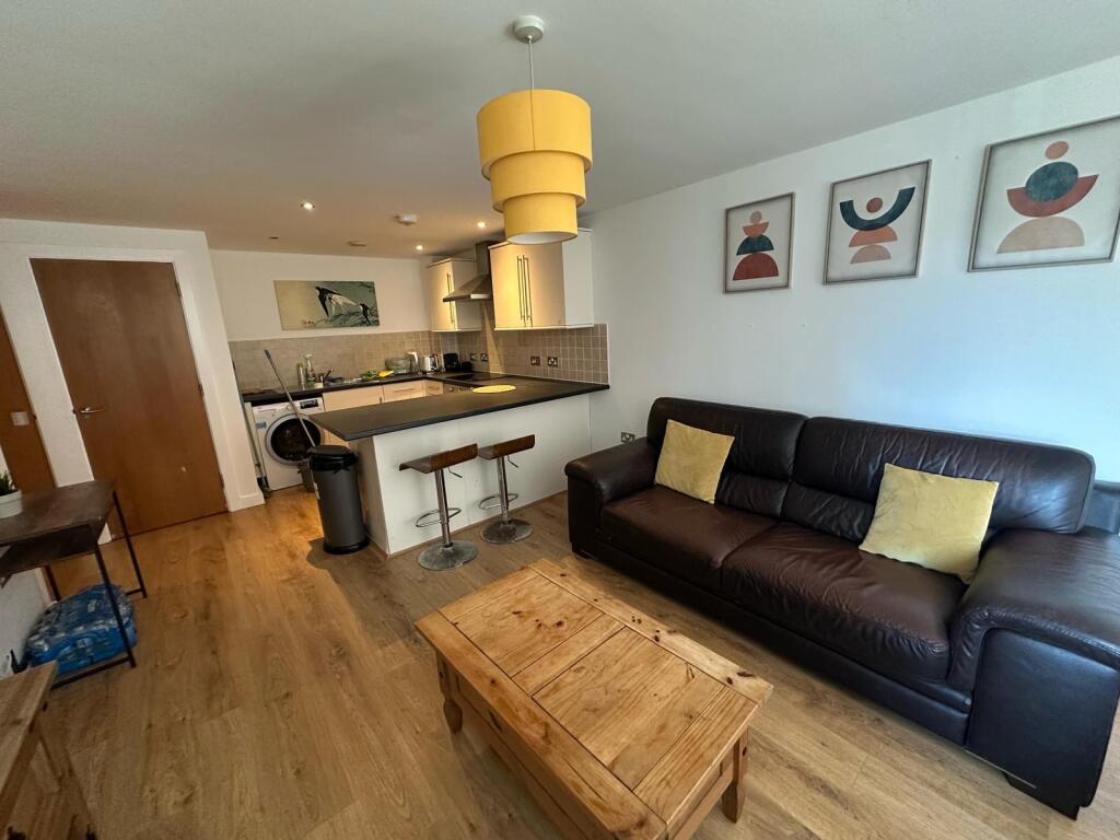 Main image of property: Pall Mall, L3