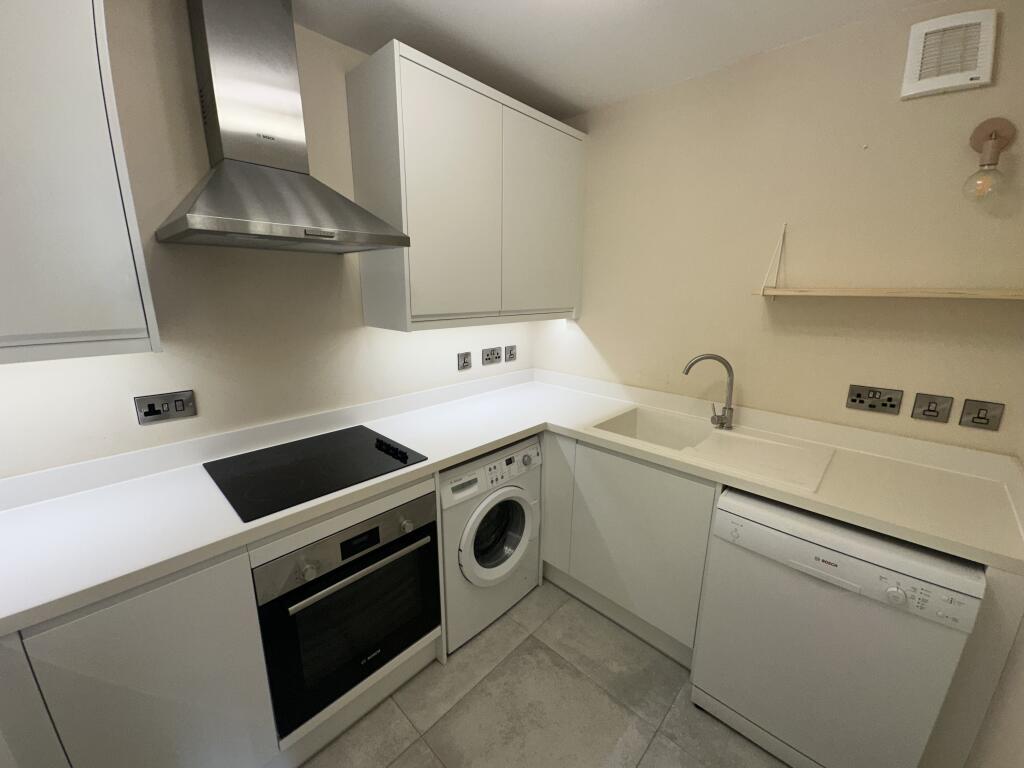 Main image of property: Falkner Square, L8