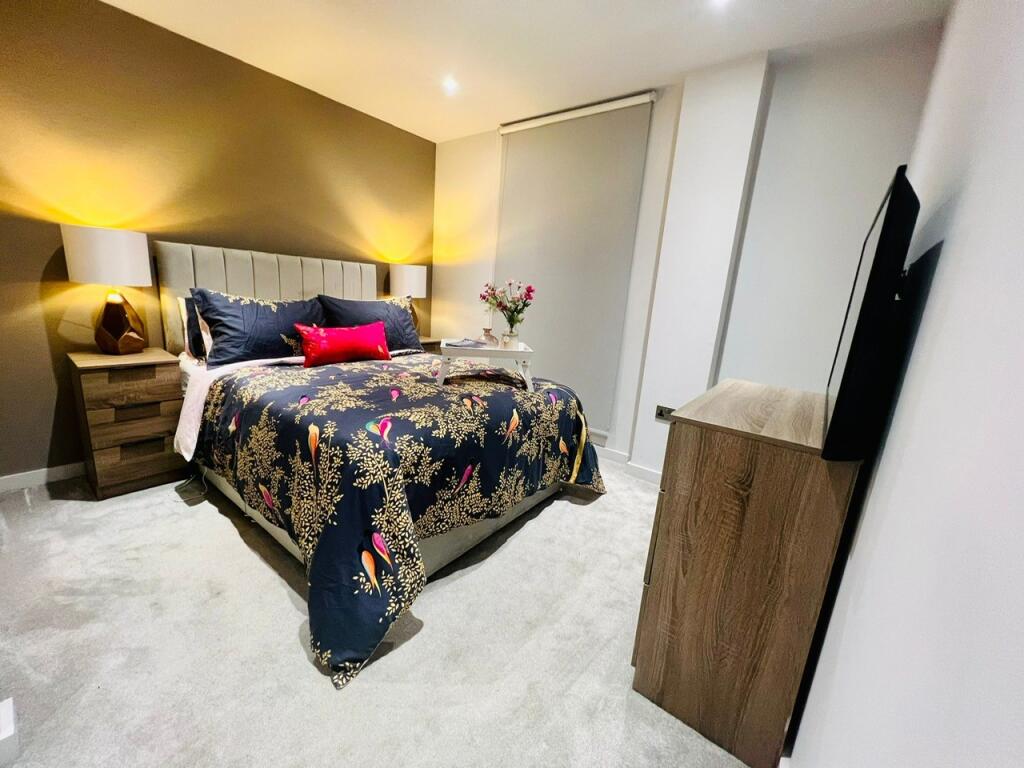 Main image of property: Parliament Square, Crump Street  L1