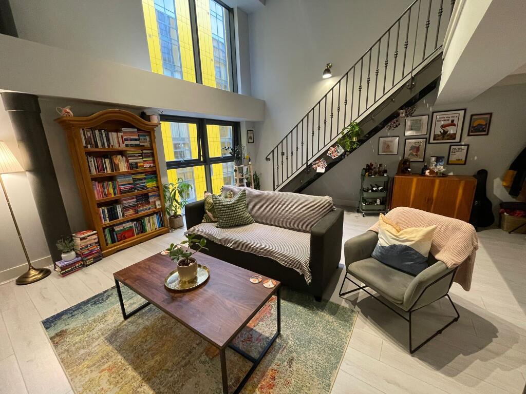 Main image of property: Tobacco Warehouse, L3