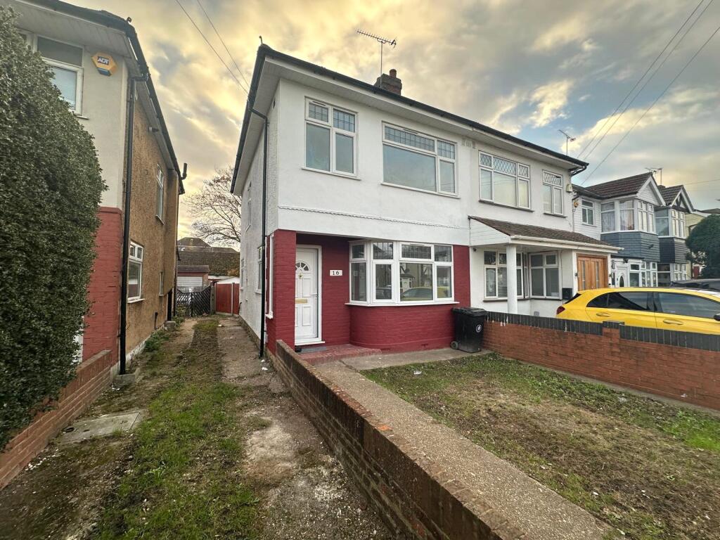 Main image of property: Carlton Avenue, Hayes, Greater London, UB3