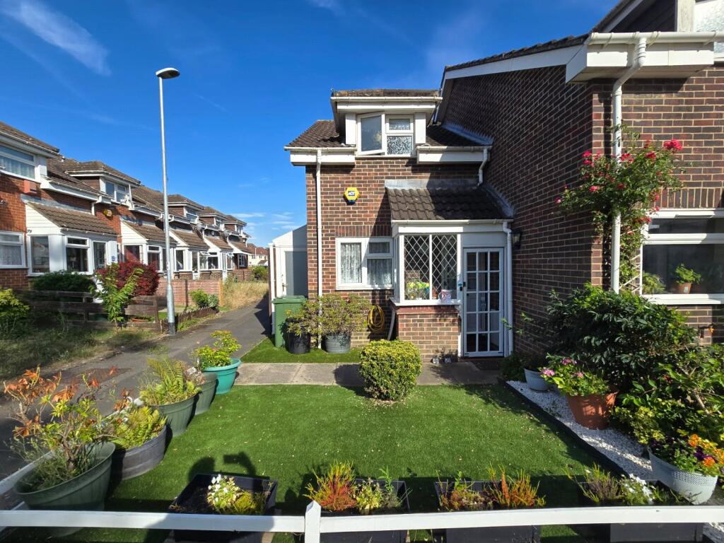 Main image of property: Braunston Drive, Hayes, Greater London, UB4