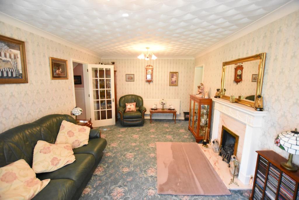 5 bedroom detached house for sale in Bracken Drive, Freckleton, PR4