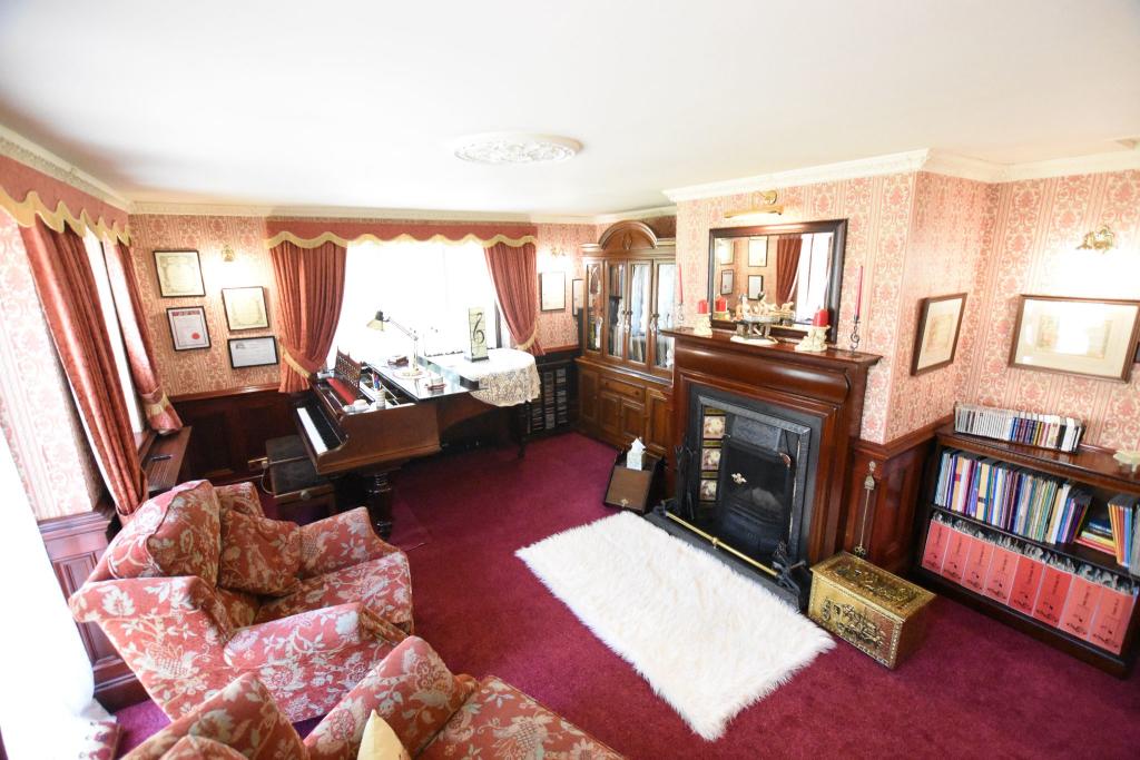 5 bedroom detached house for sale in Bracken Drive, Freckleton, PR4