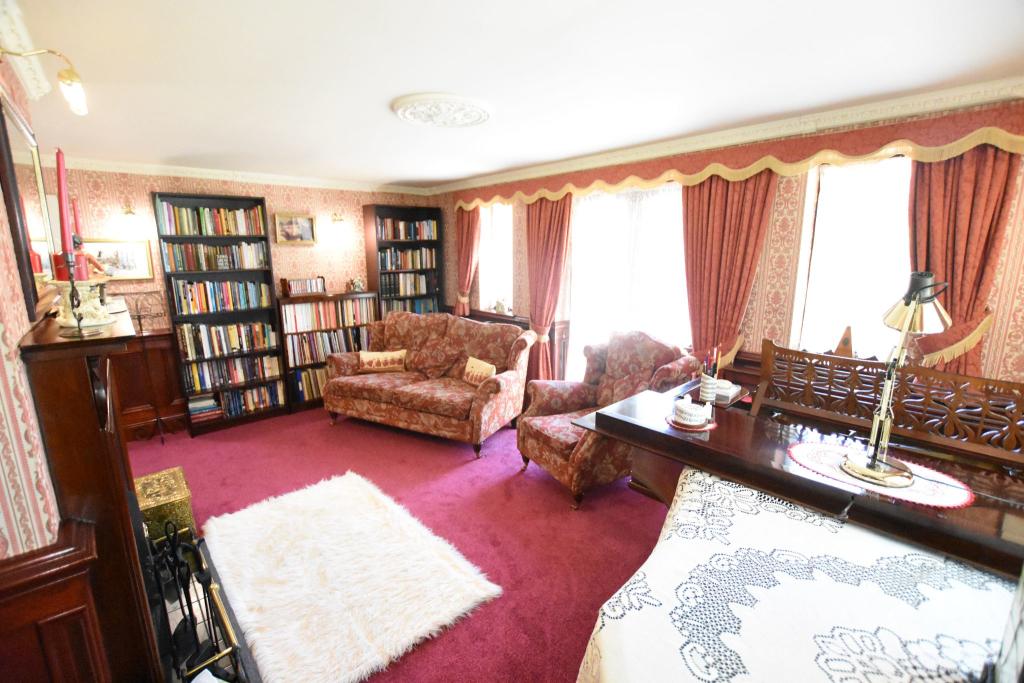 5 bedroom detached house for sale in Bracken Drive, Freckleton, PR4