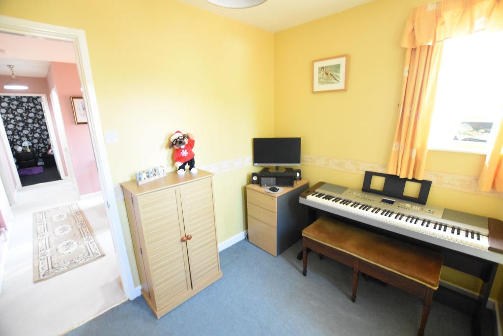 5 bedroom detached house for sale in Bracken Drive, Freckleton, PR4