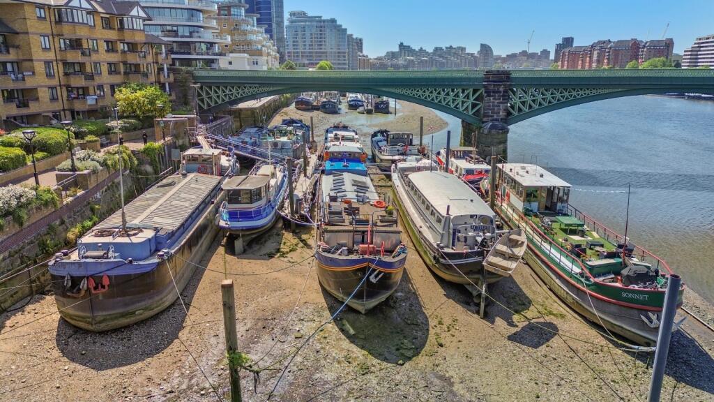 Main image of property: Lombard Rd, Battersea, London, SW11