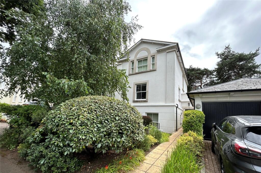 Main image of property: Calverley Park Gardens, Tunbridge Wells, Kent, TN1 