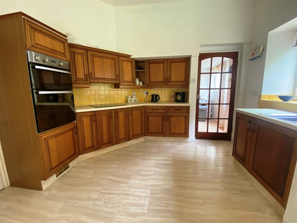 4 bedroom detached house for sale in Craig Y Don Lodge, Glyngarth