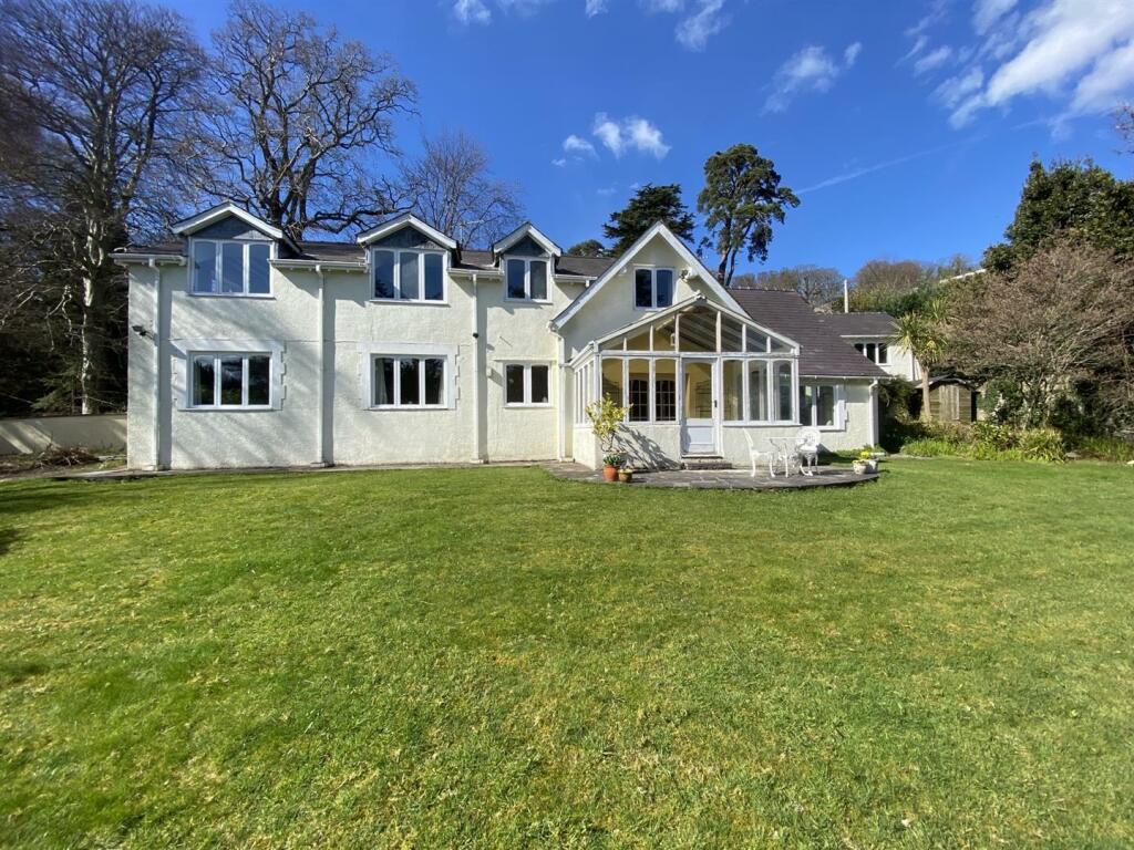 4 bedroom detached house for sale in Craig Y Don Lodge, Glyngarth
